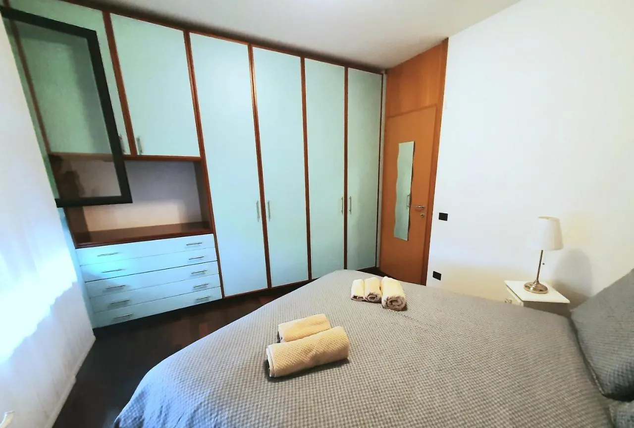 Vivi Il Triangolo - Centro Bergamo Self Check-In Apartment Italy